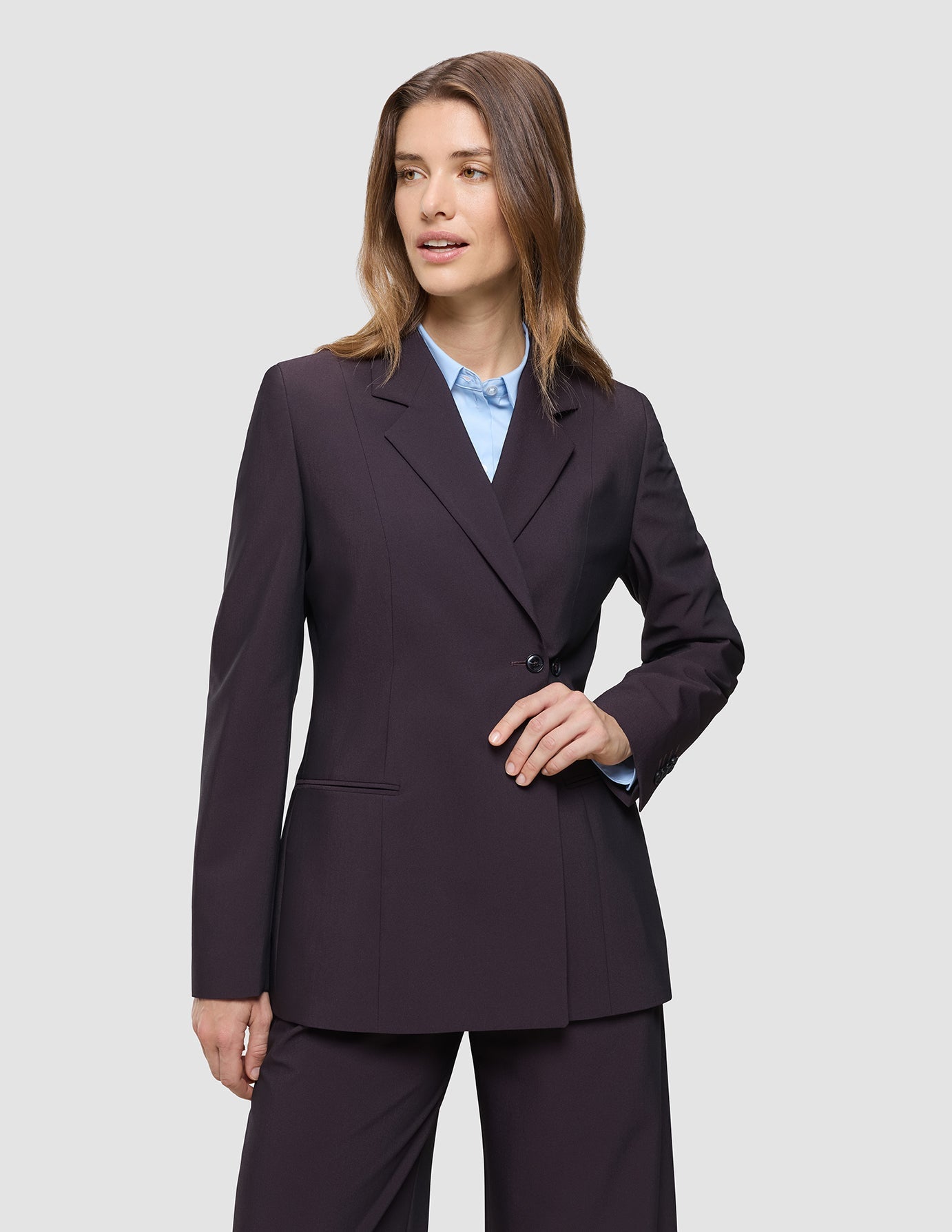 Avira Suit Wide Burgundy Berry